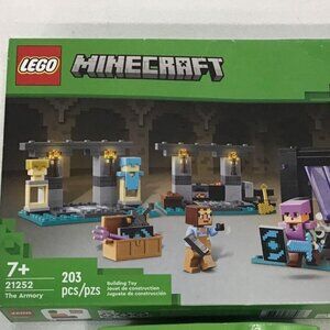NEW  RETIRED  LEGO Minecraft: The Armory (21252)